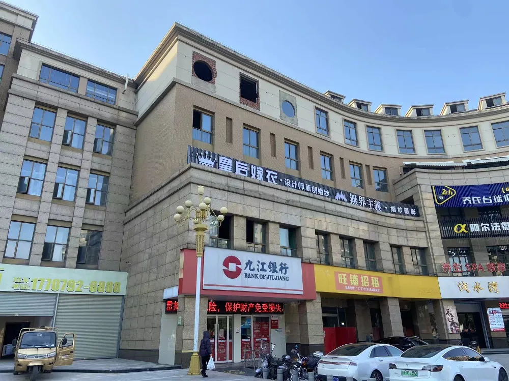 九江皇后嫁衣---礼服租赁 